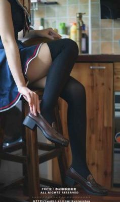 欲望爱人在线观看_十万网红美女美酱